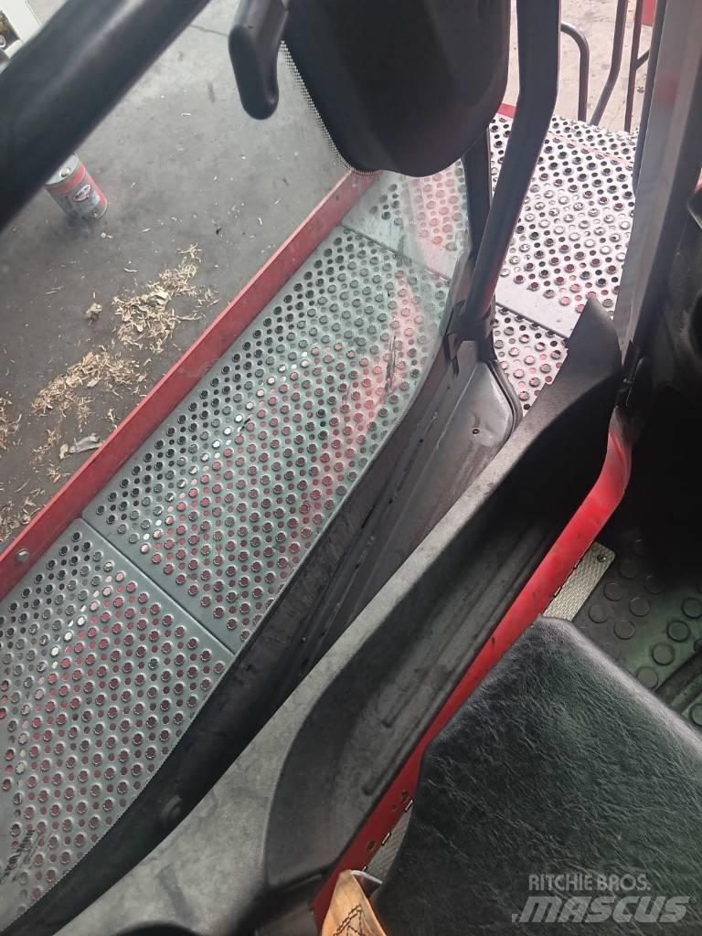 Kalmar DCG100-45ED7 コンテナハンドラー