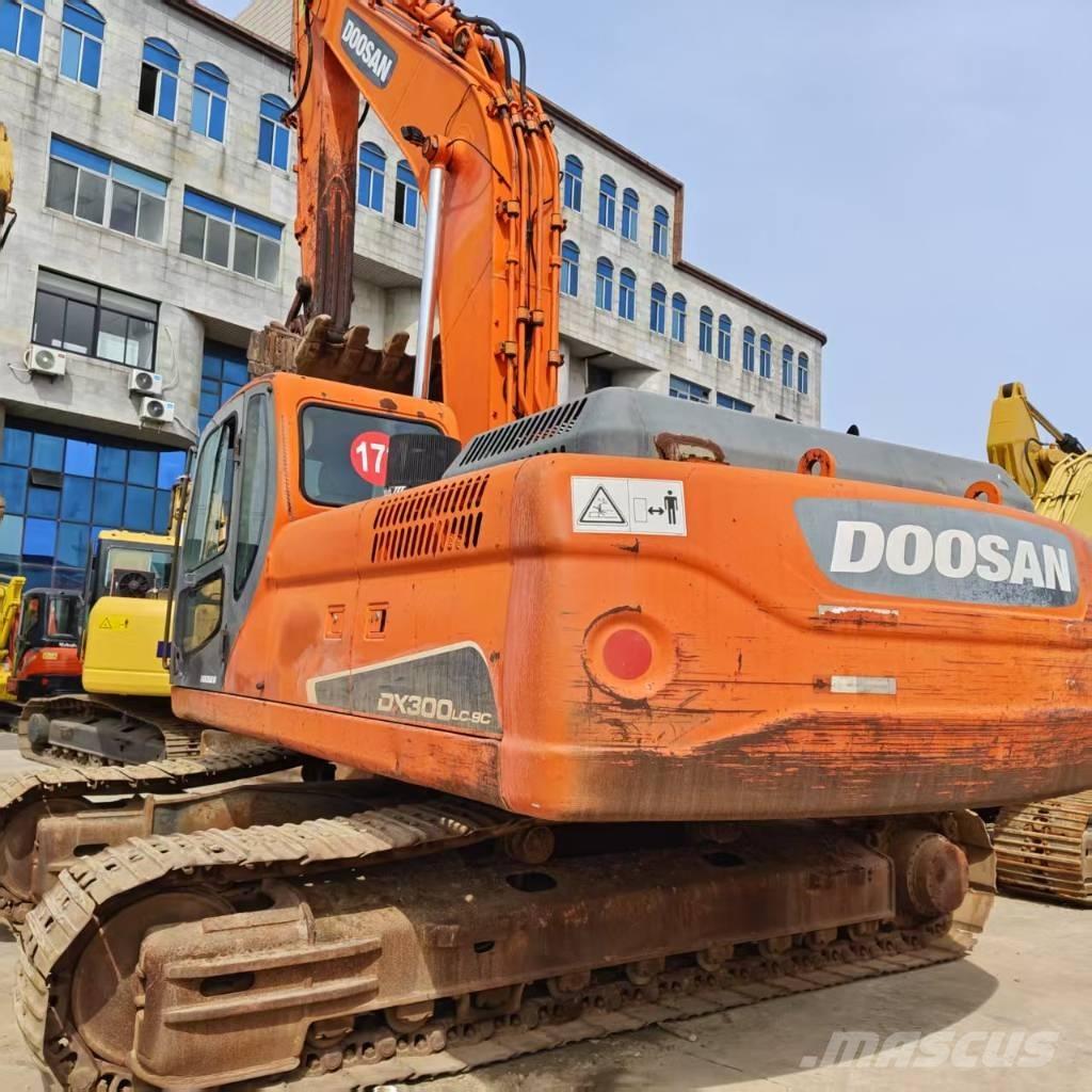 Doosan DX 300 LC 大型油圧ショベル12t以上（パワーショベル・ユンボ）