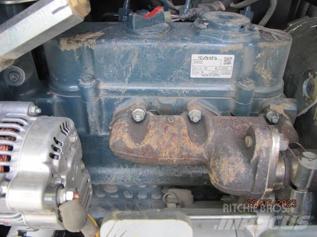 Kubota KX 019-4 ミニ油圧ショベル 7t以下（ミニユンボ・ミニディガー）