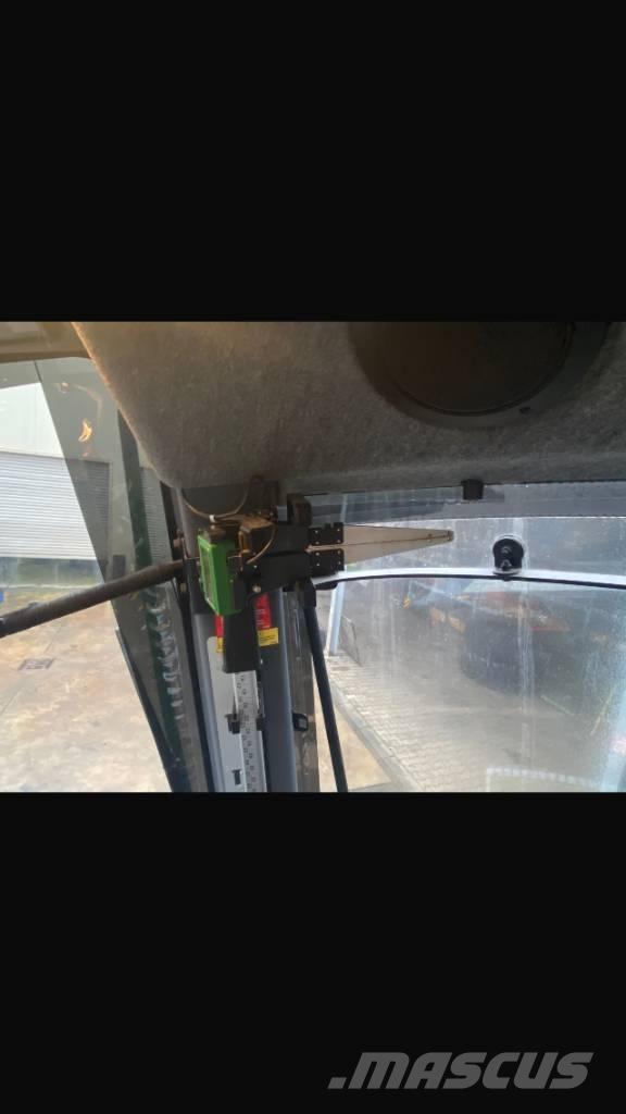 John Deere 1270 G ハーベスター