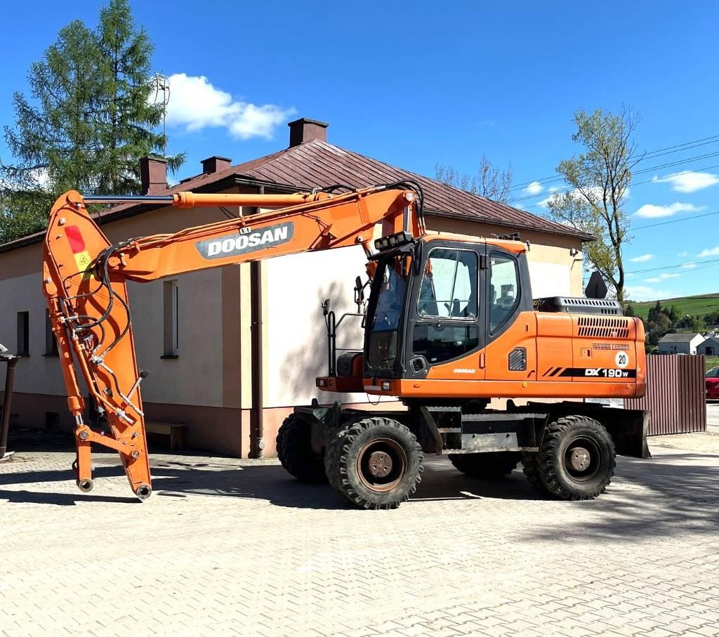 Doosan DX 190 W-3 ホイール式油圧ショベル（パワーショベル・ユンボ・バックホー）