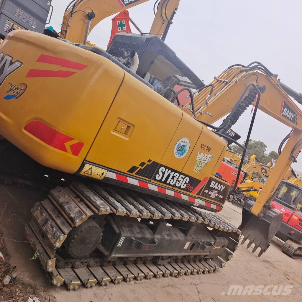 Sany SY 135 C 大型油圧ショベル12t以上（パワーショベル・ユンボ）