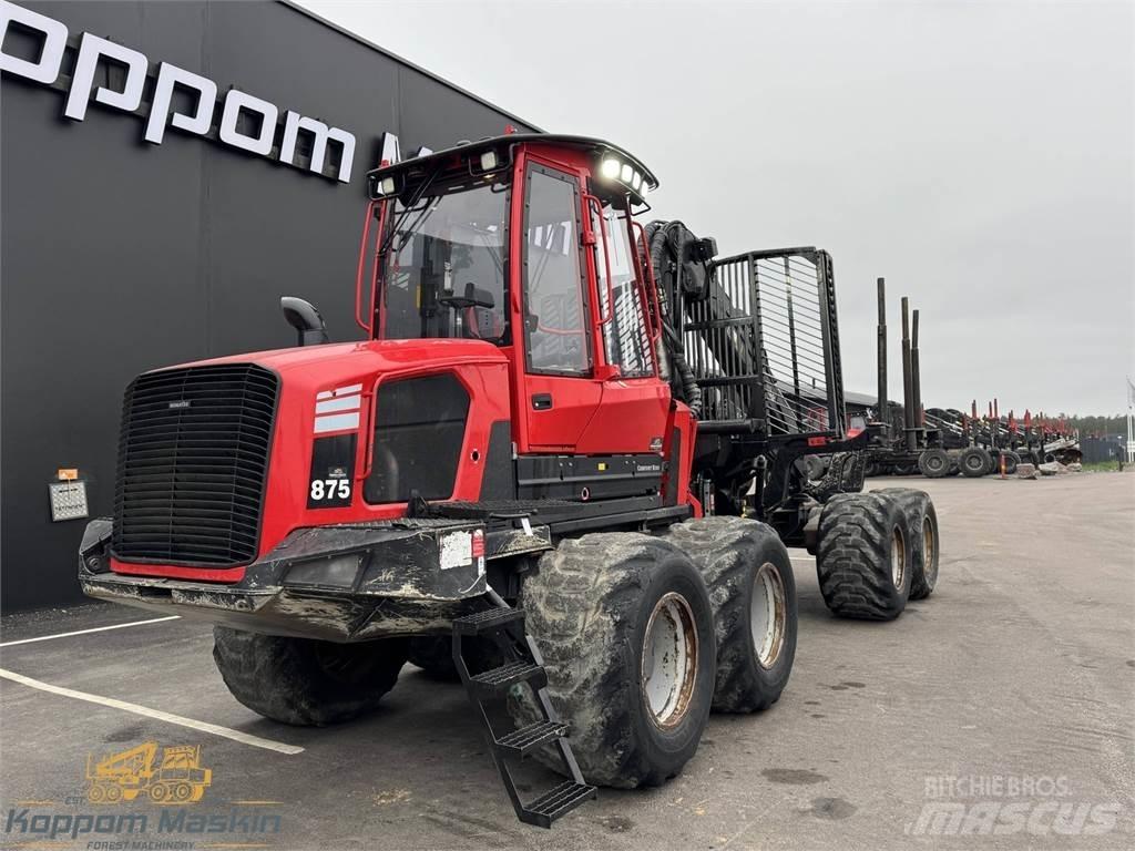 Komatsu 875 フォワーダー