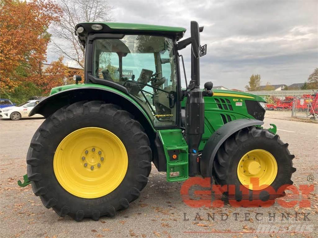 John Deere 6130 R トラクター