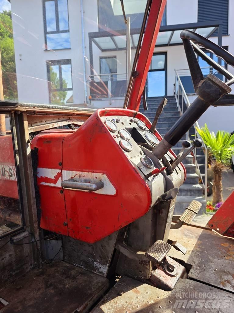 Massey Ferguson 1080 トラクター