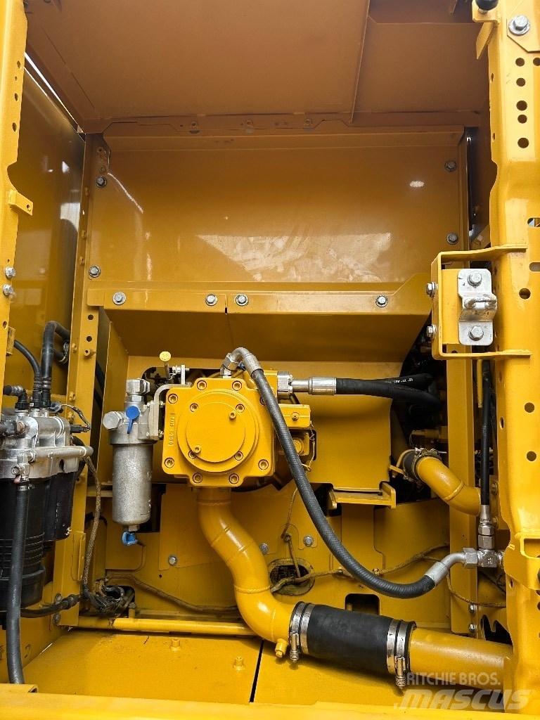 CAT CAT320 中型油圧ショベル 7ｔ-12ｔ（ユンボ・パワーショベル・バックホー）