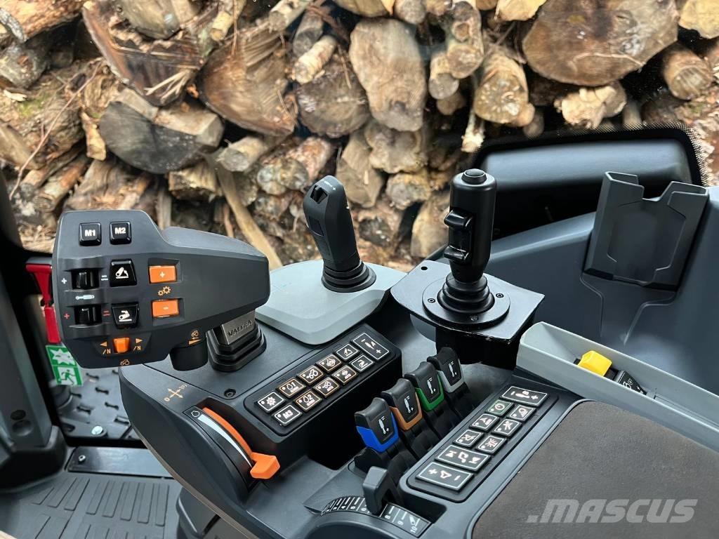 Valtra T 255 Versu トラクター