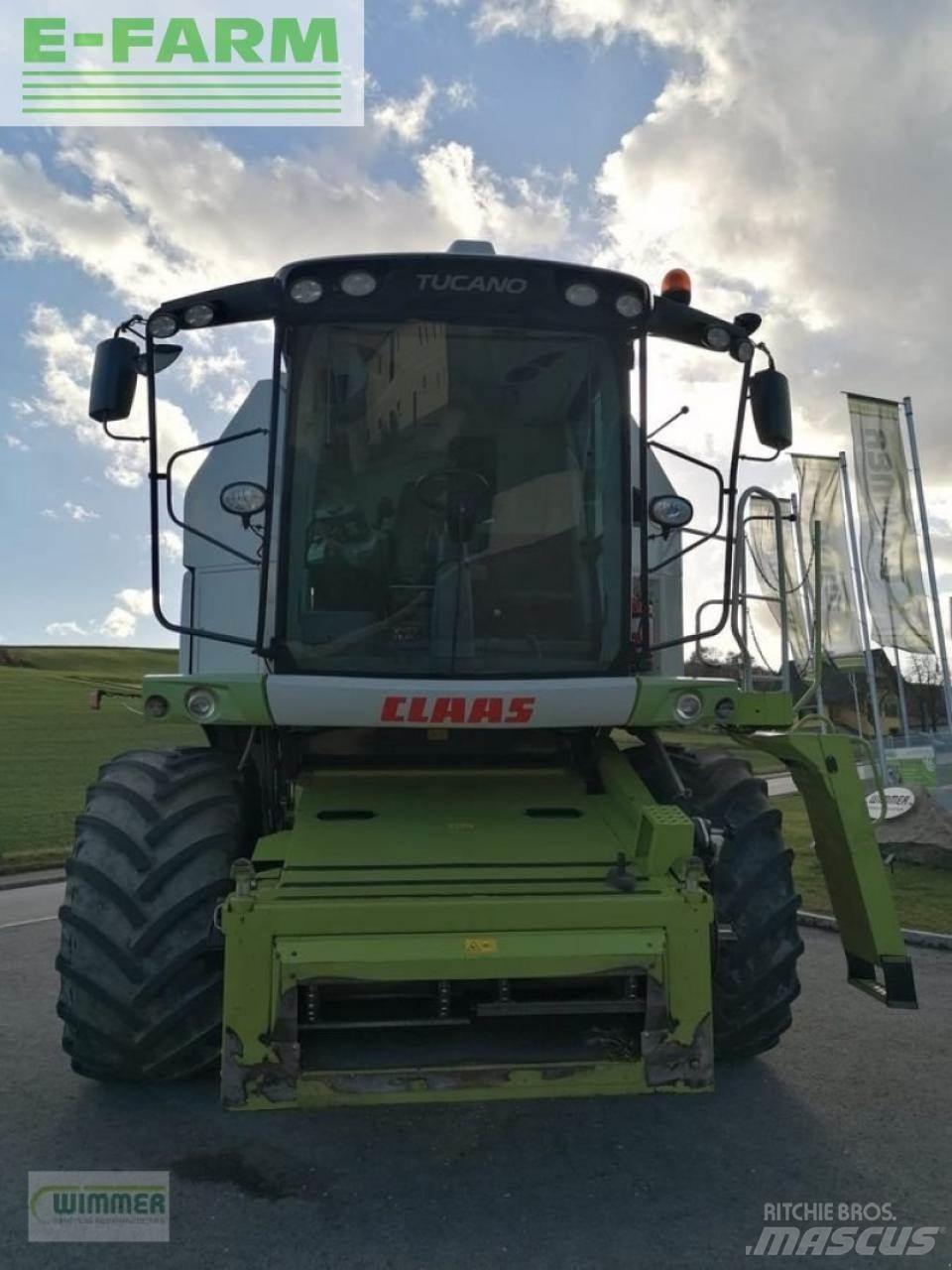 CLAAS tucano 440 コンバイン