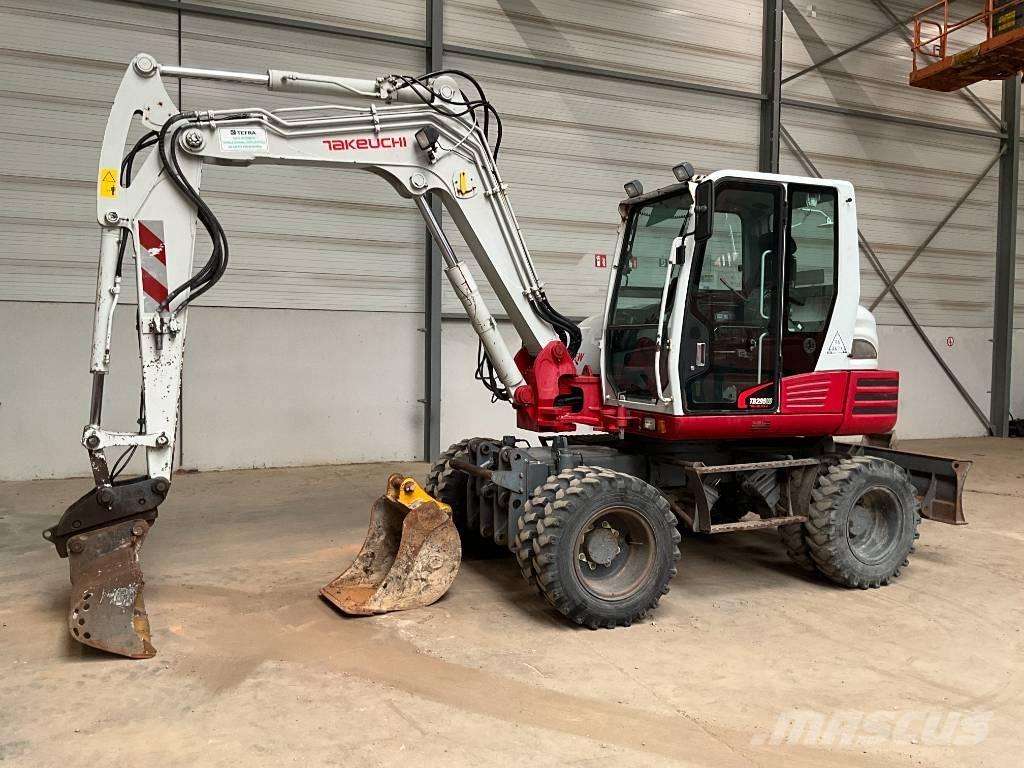 Takeuchi TB 295 W ホイール式油圧ショベル（パワーショベル・ユンボ・バックホー）