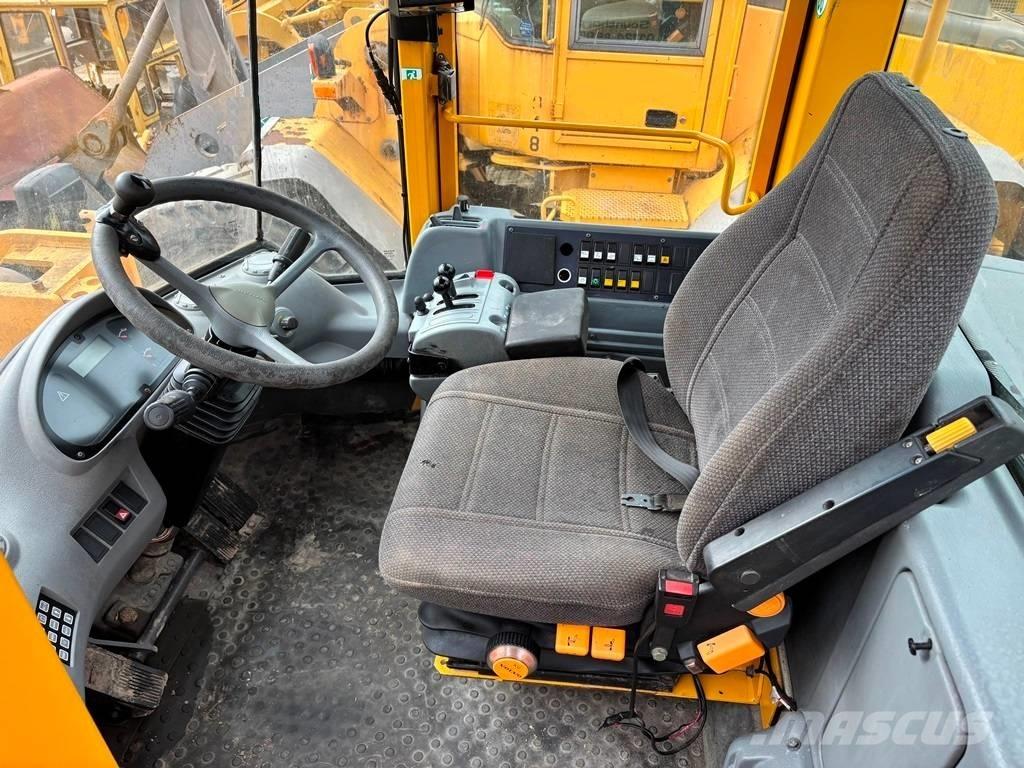 Volvo L 120 E ホイールローダー・タイヤショベル
