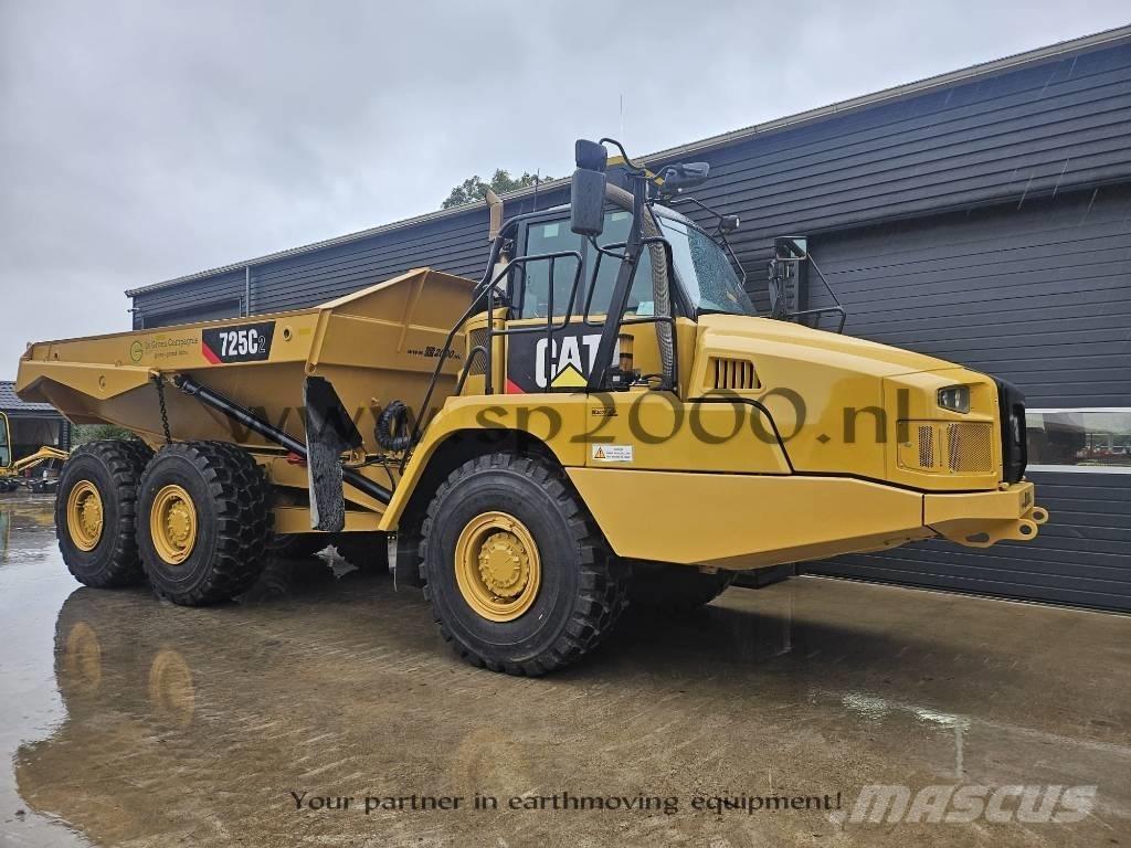 CAT 725C2 アーティキュレート式ダンプトラック
