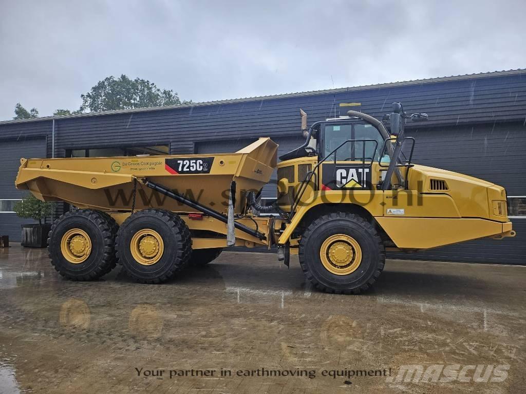 CAT 725C2 アーティキュレート式ダンプトラック