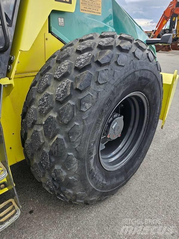Ammann ARS 130HX 振動ローラ