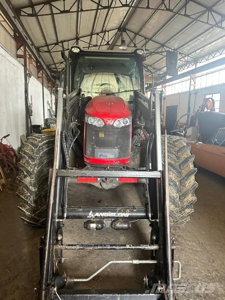 Massey Ferguson 5710 トラクター