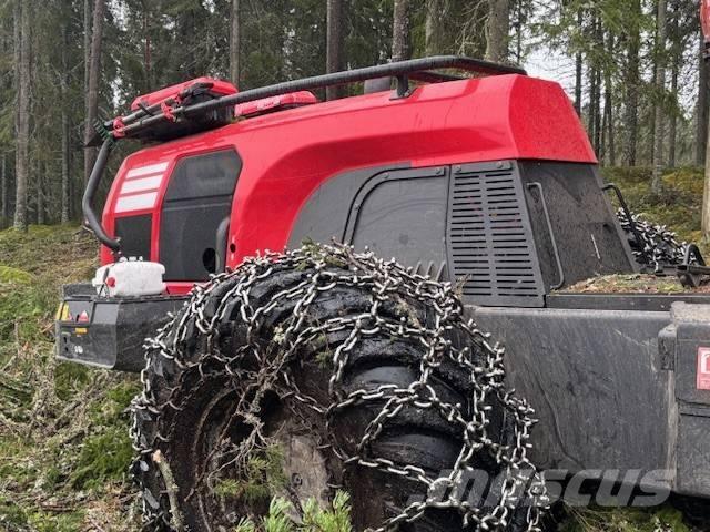 Komatsu 951 ハーベスター