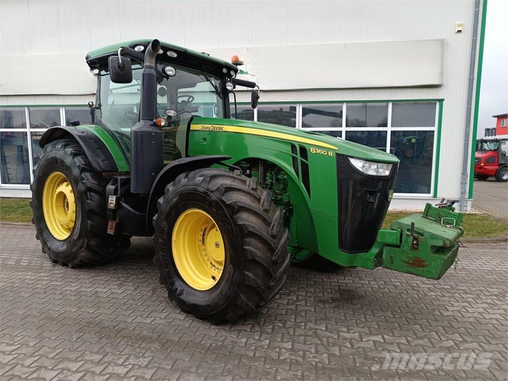 John Deere 8360 R トラクター