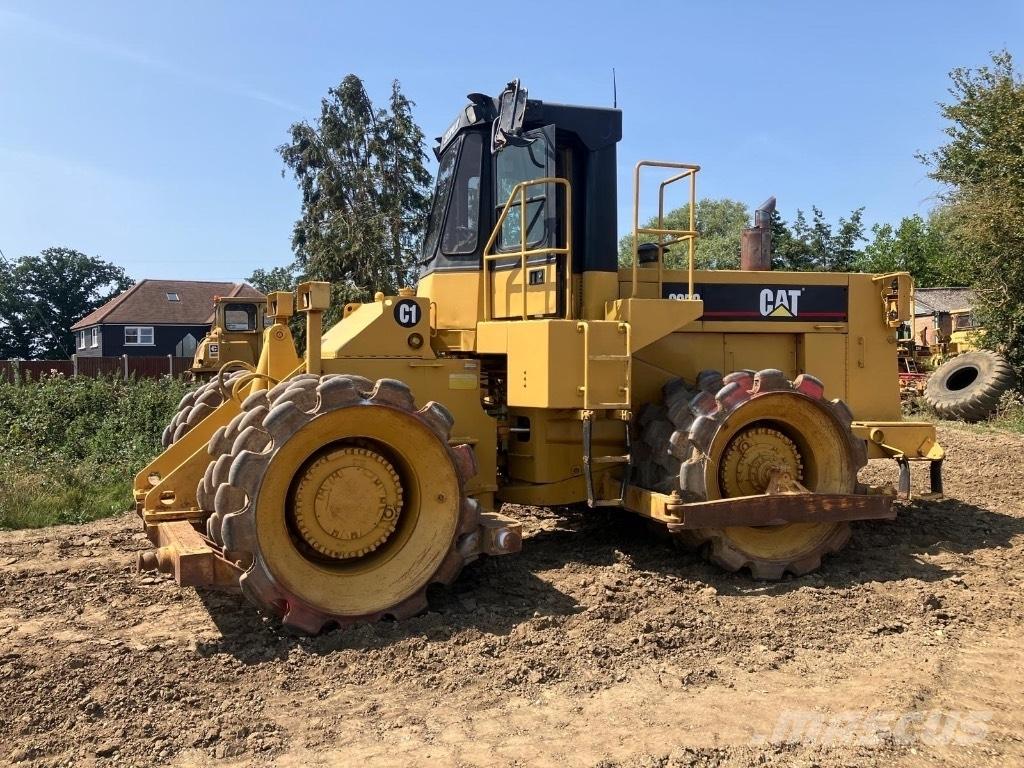 CAT 825 C ソイルコンパクター