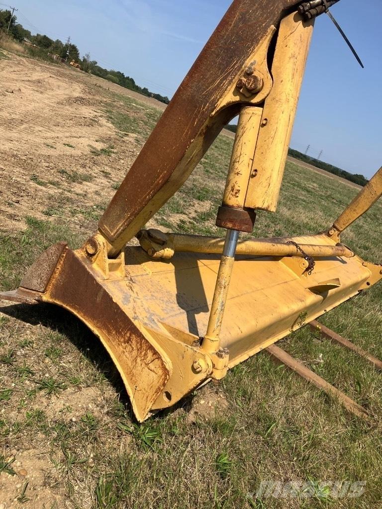 CAT 825 C ソイルコンパクター