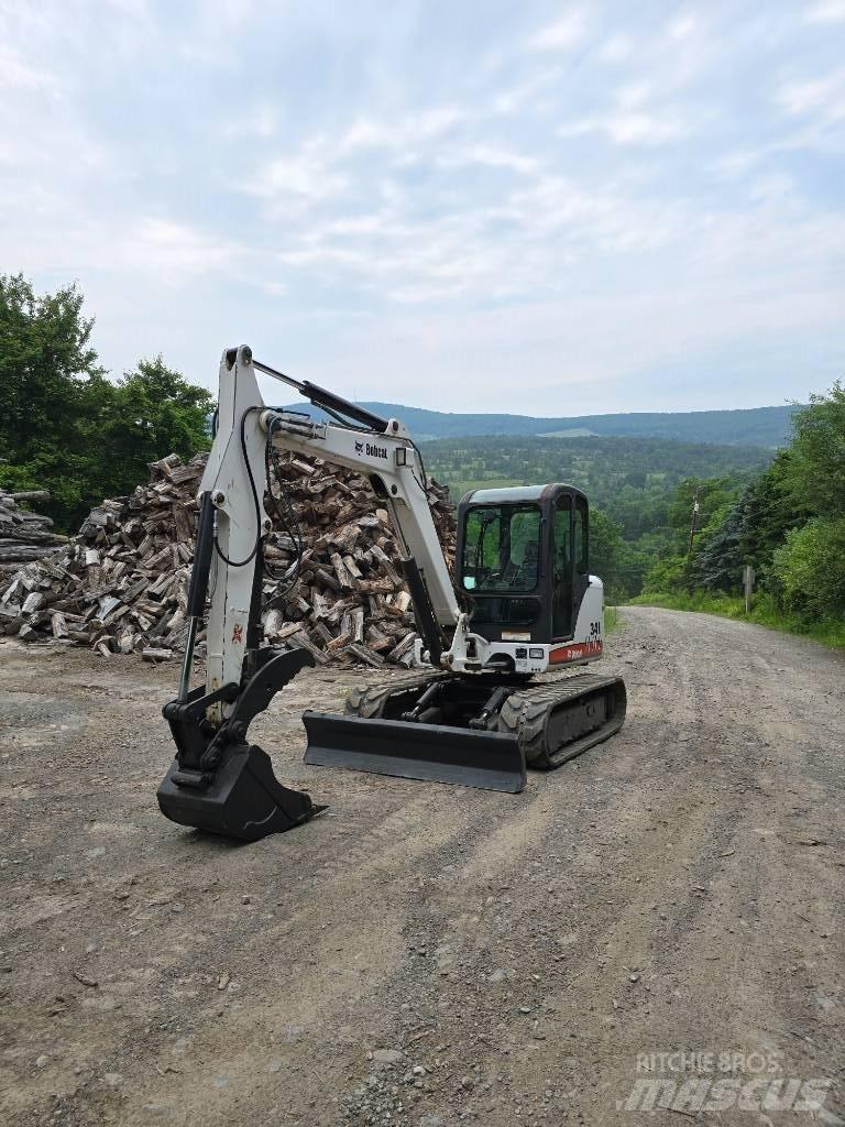 Bobcat 341 G ミニ油圧ショベル 7t以下（ミニユンボ・ミニディガー）