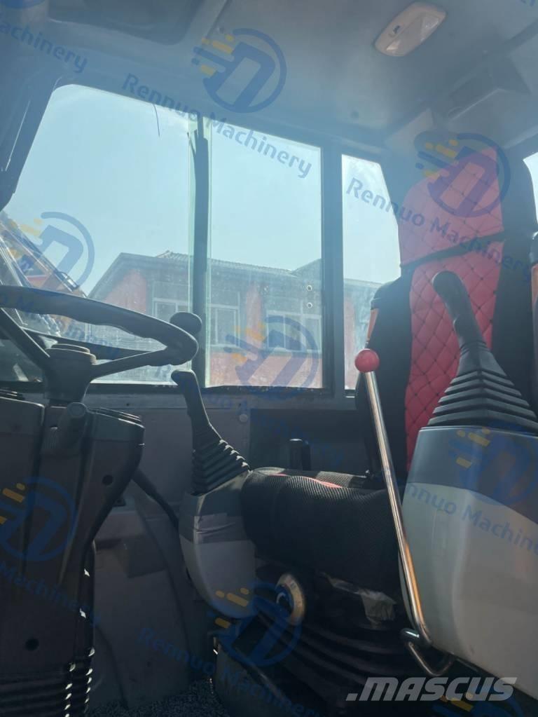 Xinyuan XYB75 ホイール式油圧ショベル（パワーショベル・ユンボ・バックホー）