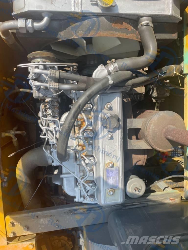 Xinyuan XYB75 ホイール式油圧ショベル（パワーショベル・ユンボ・バックホー）