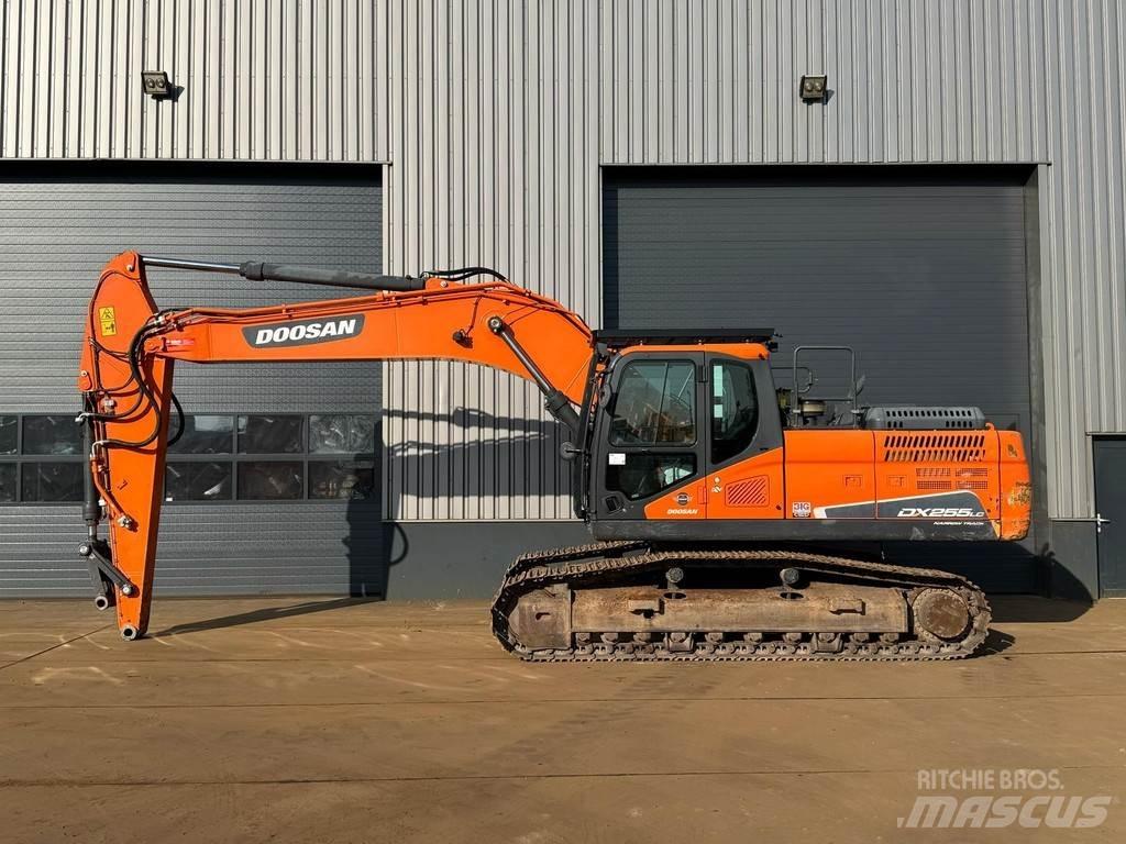 Doosan DX255NLC-5 大型油圧ショベル12t以上（パワーショベル・ユンボ）