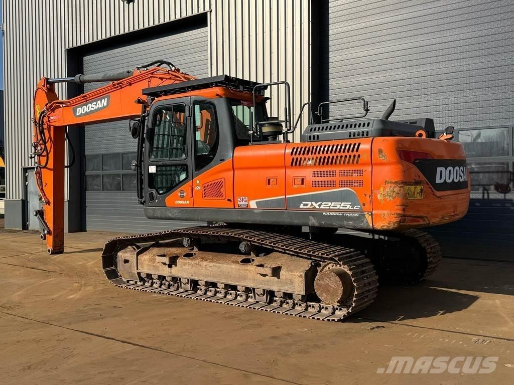 Doosan DX255NLC-5 大型油圧ショベル12t以上（パワーショベル・ユンボ）
