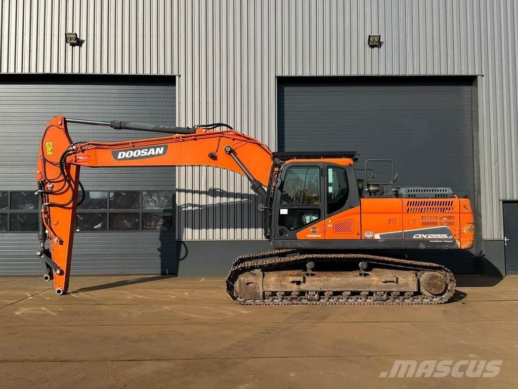 Doosan DX255NLC-5 大型油圧ショベル12t以上（パワーショベル・ユンボ）