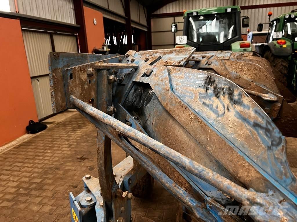 Lemken Juwel 8 コンベンショナルプラウ