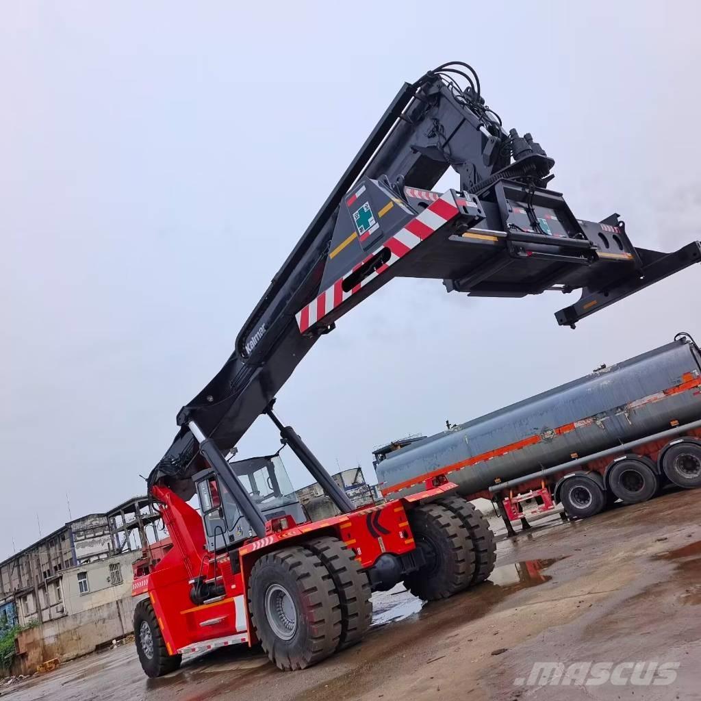 Kalmar DRF450 リーチスタッカー