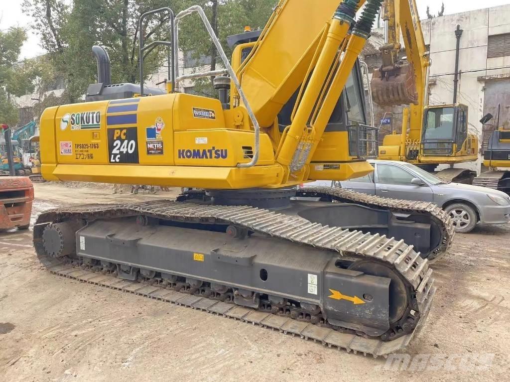 Komatsu PC240-8 大型油圧ショベル12t以上（パワーショベル・ユンボ）