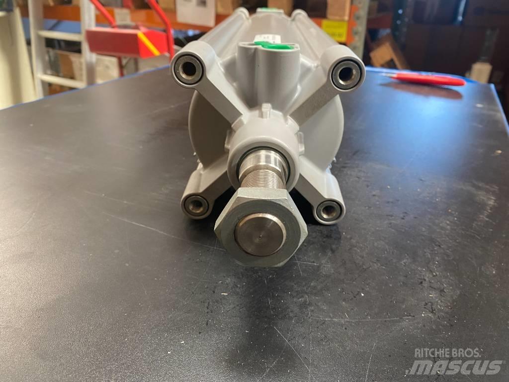  Pneumatic Cylinder 油圧機