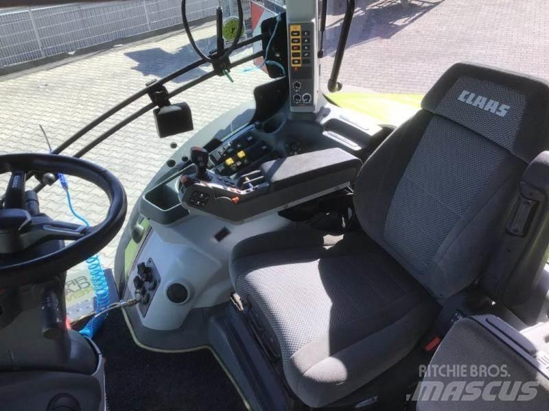 CLAAS AXION 850 トラクター