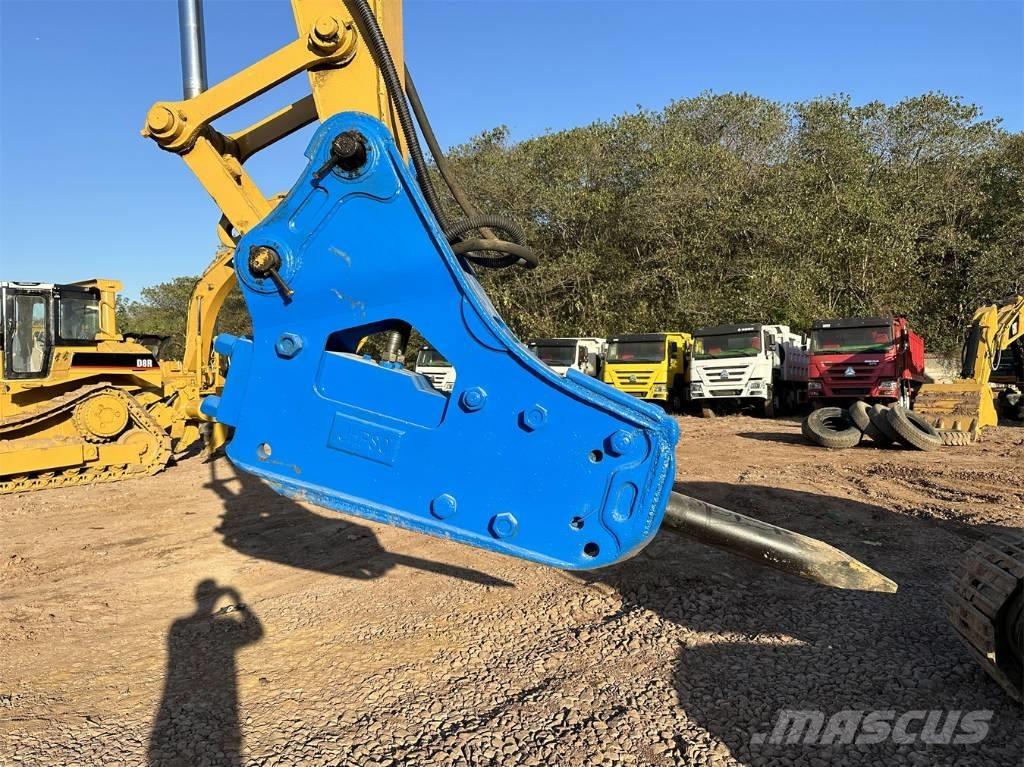 CAT 320 D L 大型油圧ショベル12t以上（パワーショベル・ユンボ）