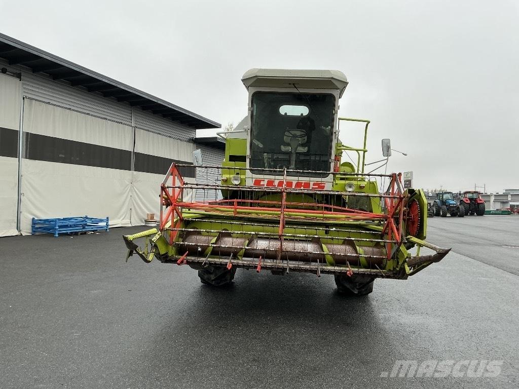 CLAAS 48 コンバイン