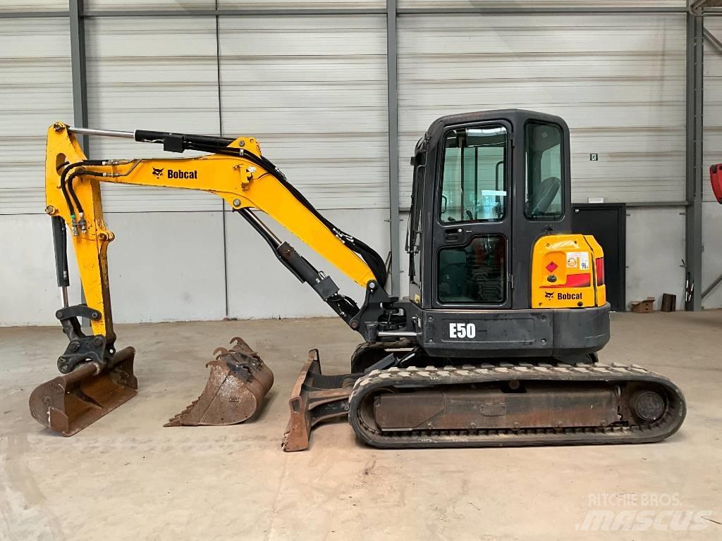 Bobcat E 50 ミニ油圧ショベル 7t以下（ミニユンボ・ミニディガー）