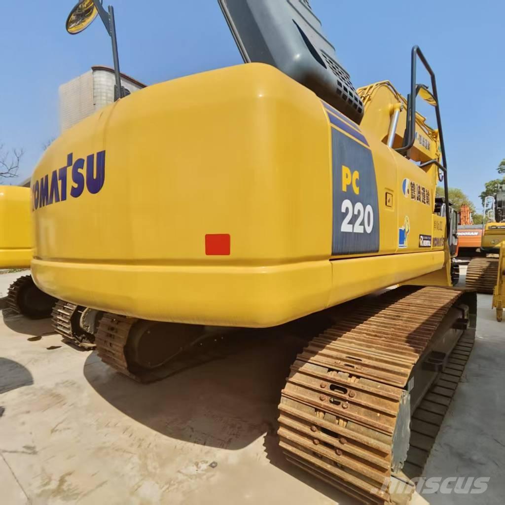 Komatsu PC 220 大型油圧ショベル12t以上（パワーショベル・ユンボ）