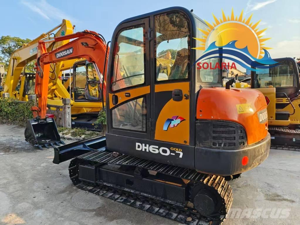 Doosan DH 60-7 ミニ油圧ショベル 7t以下（ミニユンボ・ミニディガー）