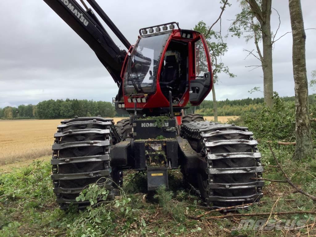 Komatsu 951 ハーベスター