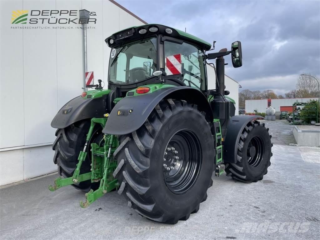 John Deere 6250R トラクター