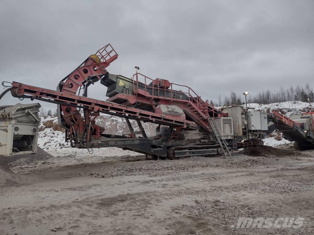 Sandvik UH 450 E 自走式クラッシャー