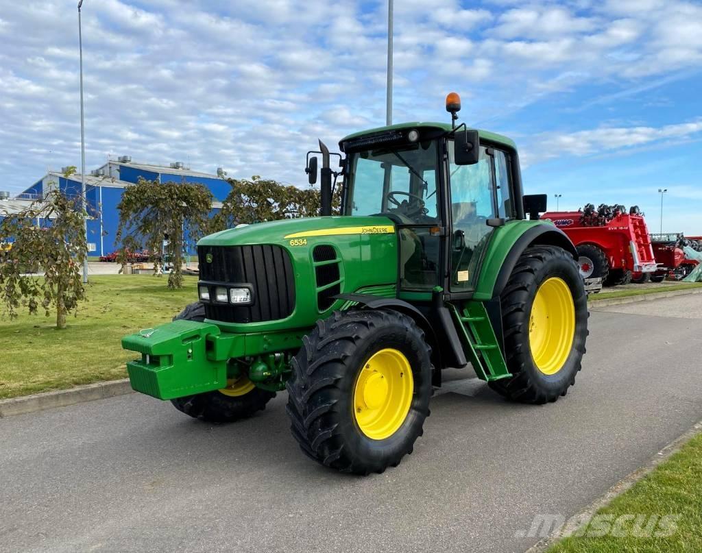 John Deere 6534 トラクター