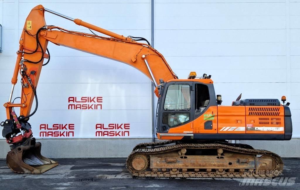 Doosan DX 255 LC-3 大型油圧ショベル12t以上（パワーショベル・ユンボ）