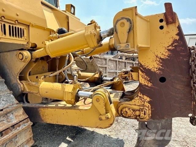 CAT D 8 R ブルドーザー