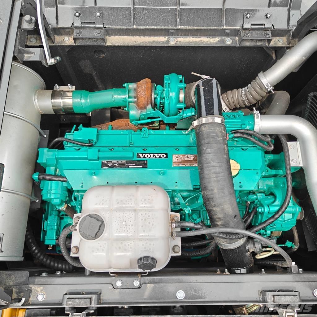 Volvo 300D 大型油圧ショベル12t以上（パワーショベル・ユンボ）