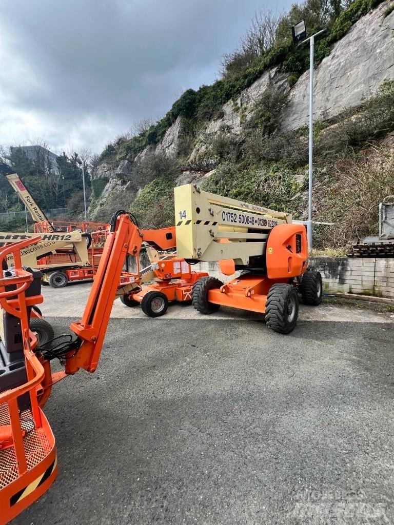 JLG AJ450 ブームリフト　屈伸型