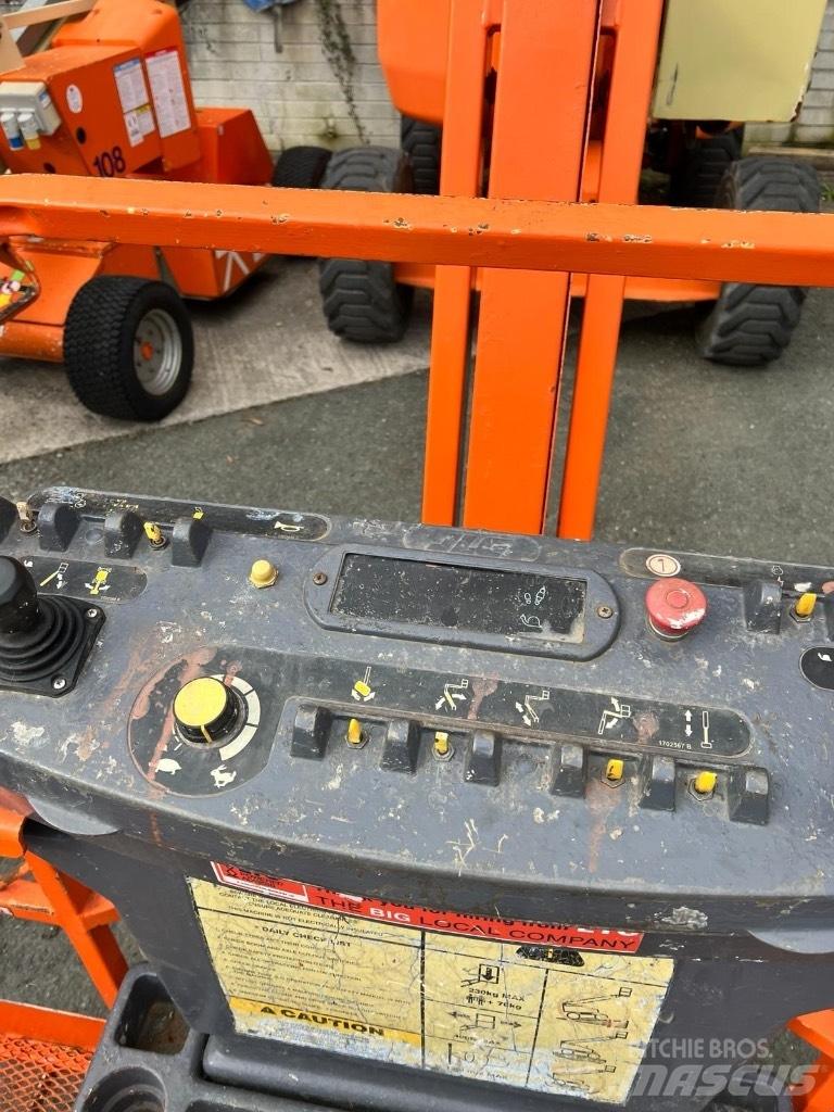 JLG AJ450 ブームリフト　屈伸型