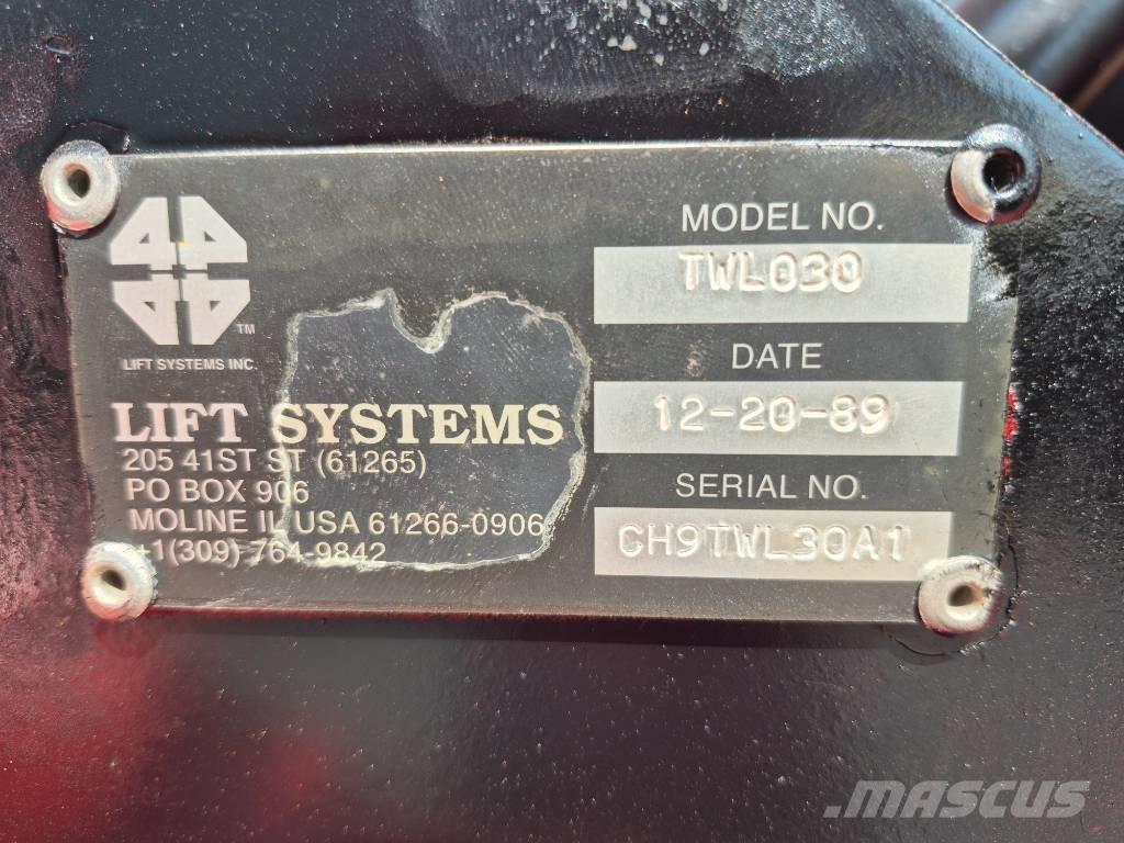  Lift Systems TWL030 オールテレーンクレーン