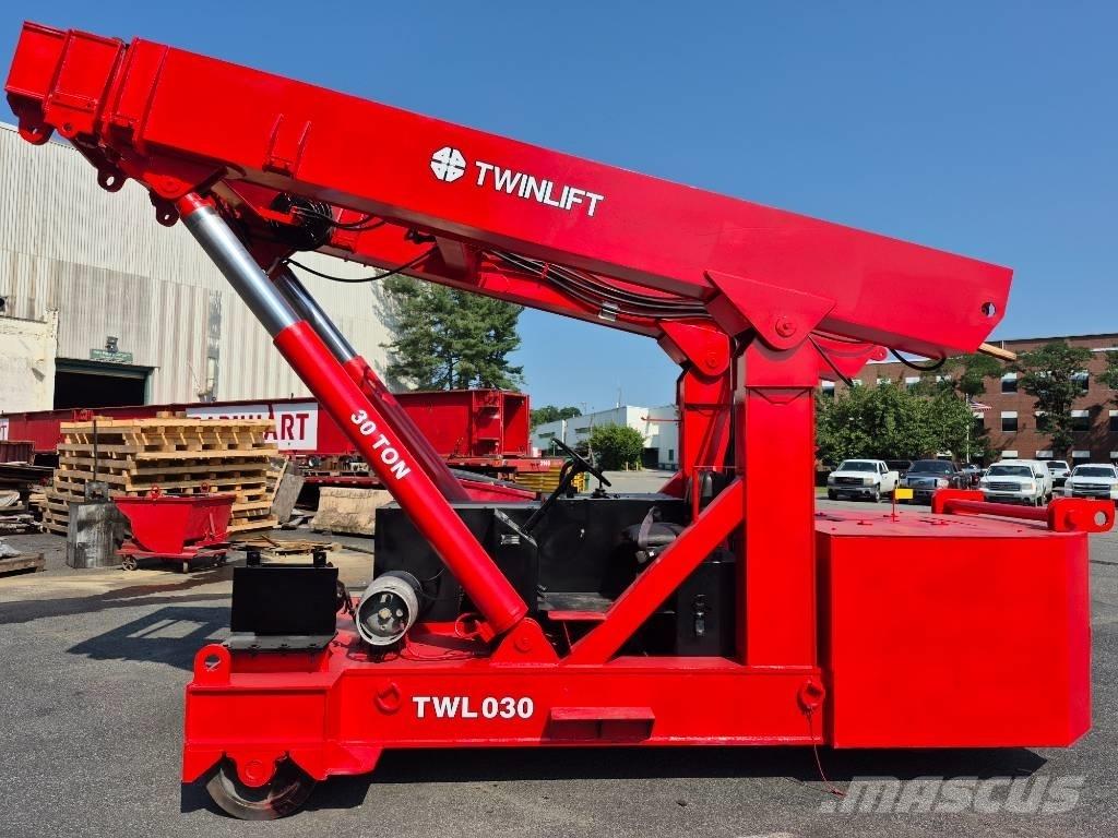  Lift Systems TWL030 オールテレーンクレーン