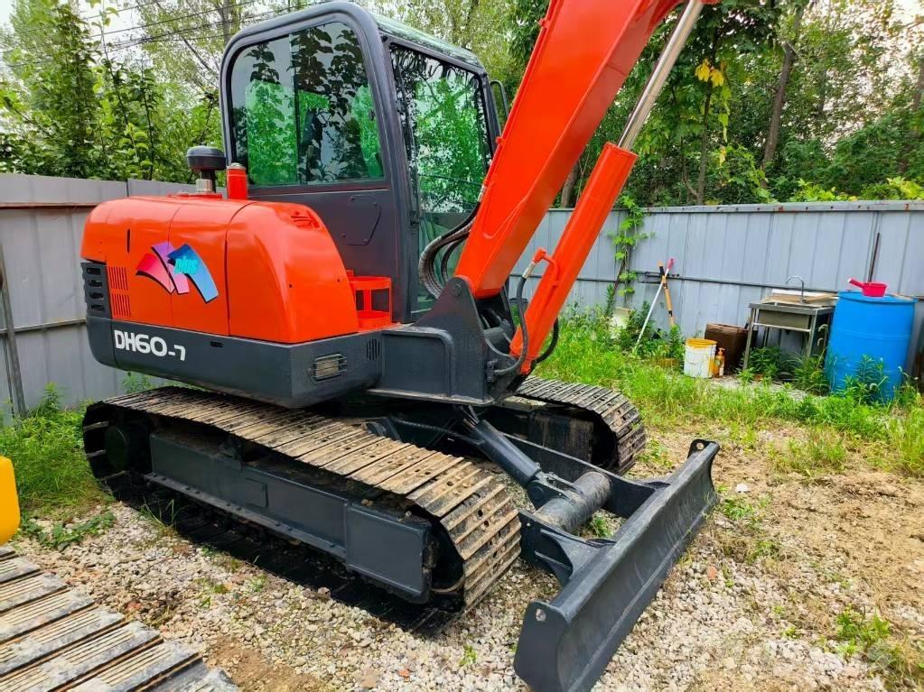 Doosan DH 60-7 ミニ油圧ショベル 7t以下（ミニユンボ・ミニディガー）